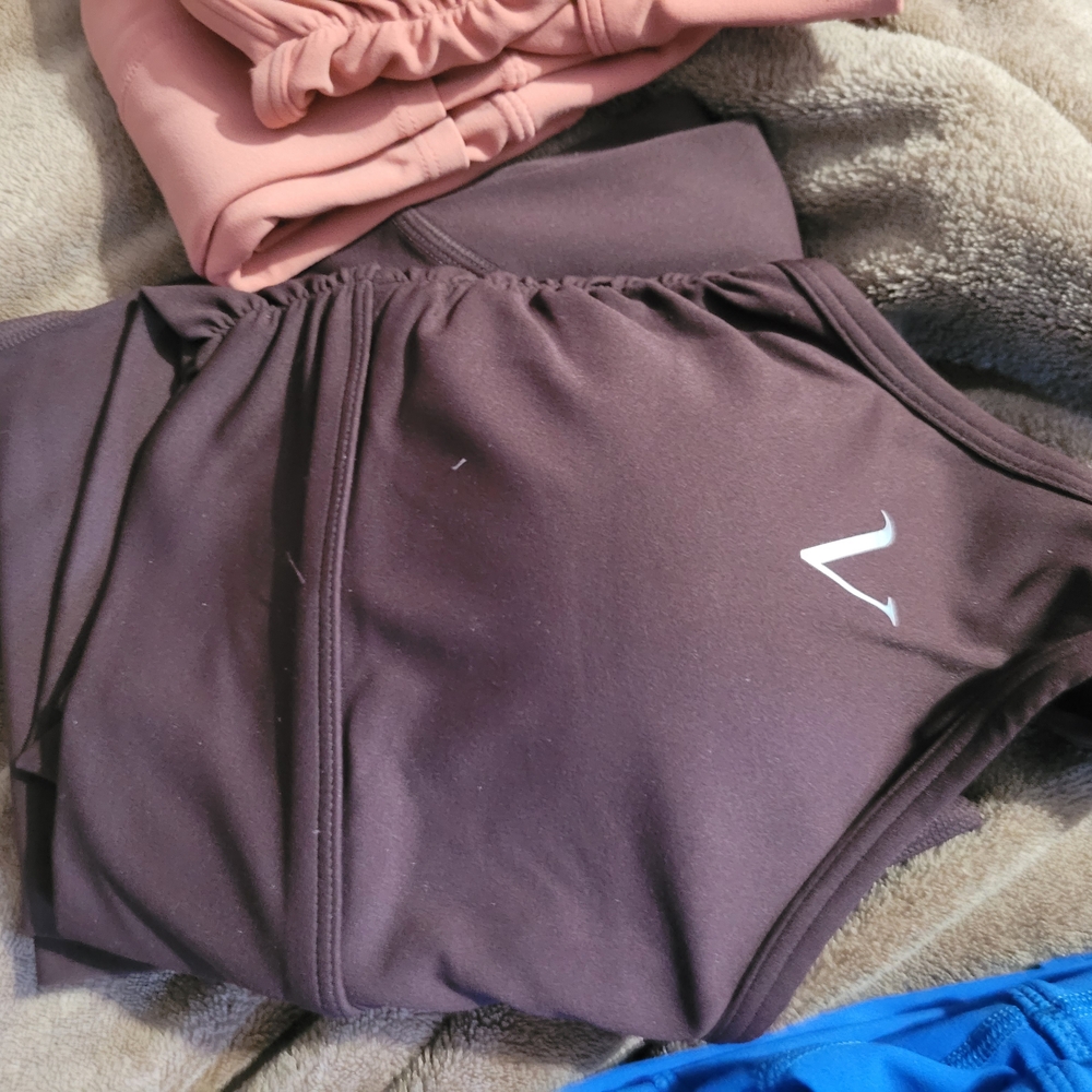 Coffee Brown Sports Top By Vitae Apparel. Size M/6